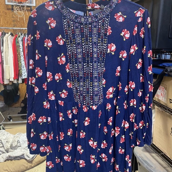 WOMENS ONE SEPTEMBER NAVY EMBROIDERED FLORAL LONG SLEEVE TOP XL ANTHROPOLOGIE - Picture 4 of 7